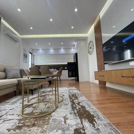 Lux Apartment At Arlis Tiranë Eksteriør bilde