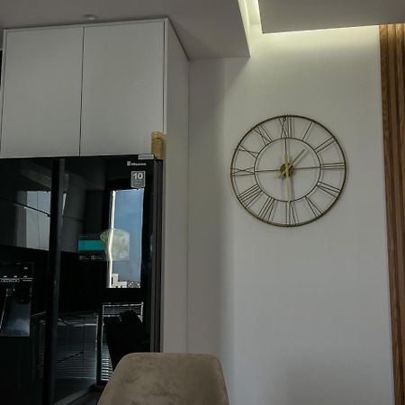 Lux Apartment At Arlis Tiranë Eksteriør bilde