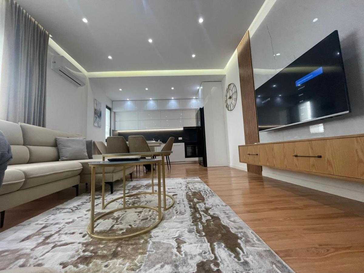 Lux Apartment At Arlis Tiranë Eksteriør bilde