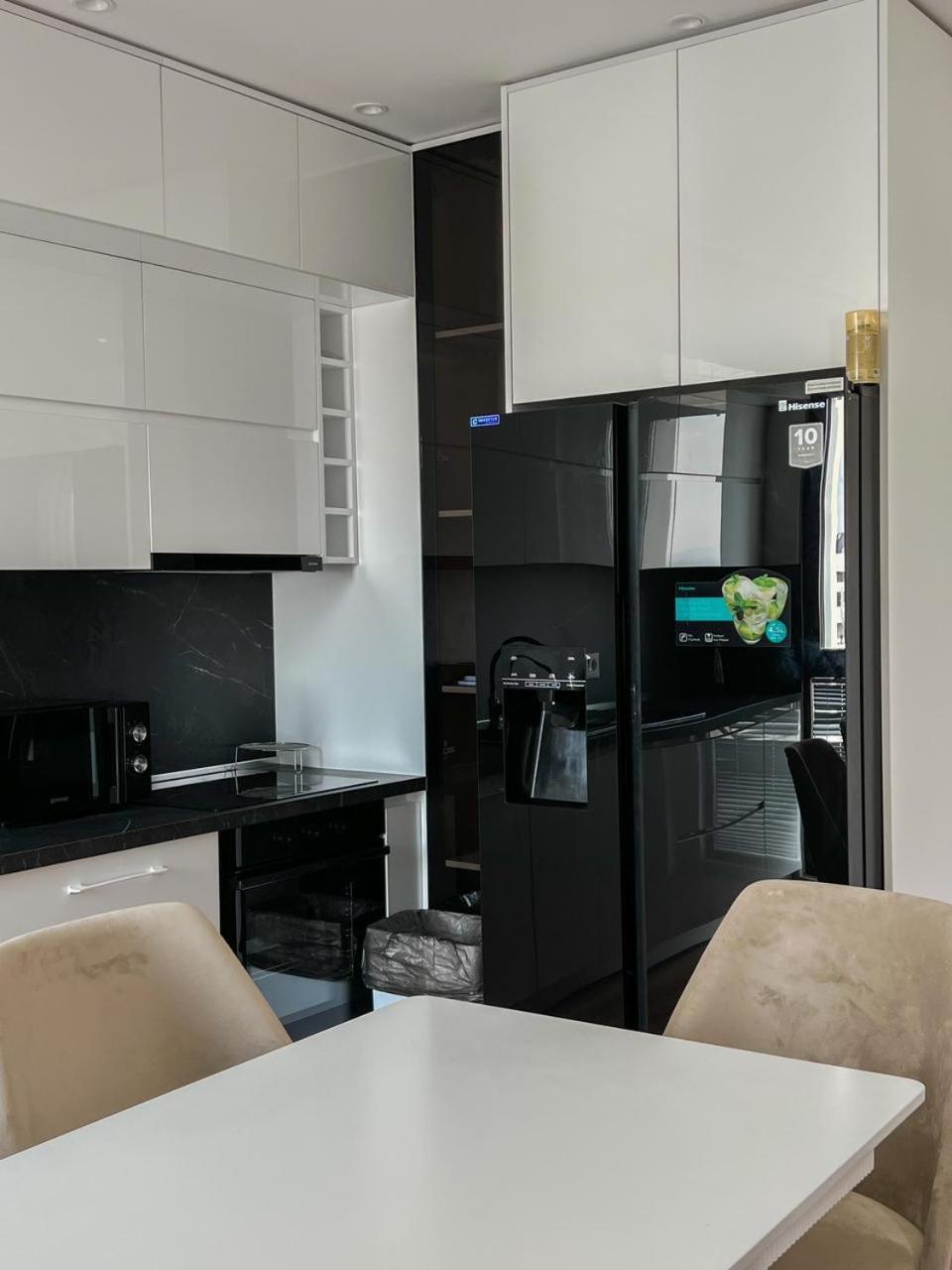 Lux Apartment At Arlis Tiranë Eksteriør bilde