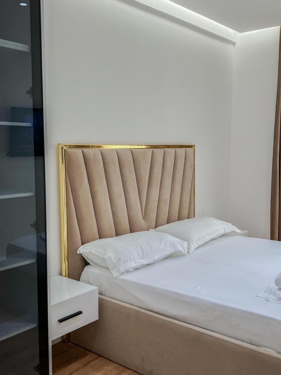 Lux Apartment At Arlis Tiranë Eksteriør bilde