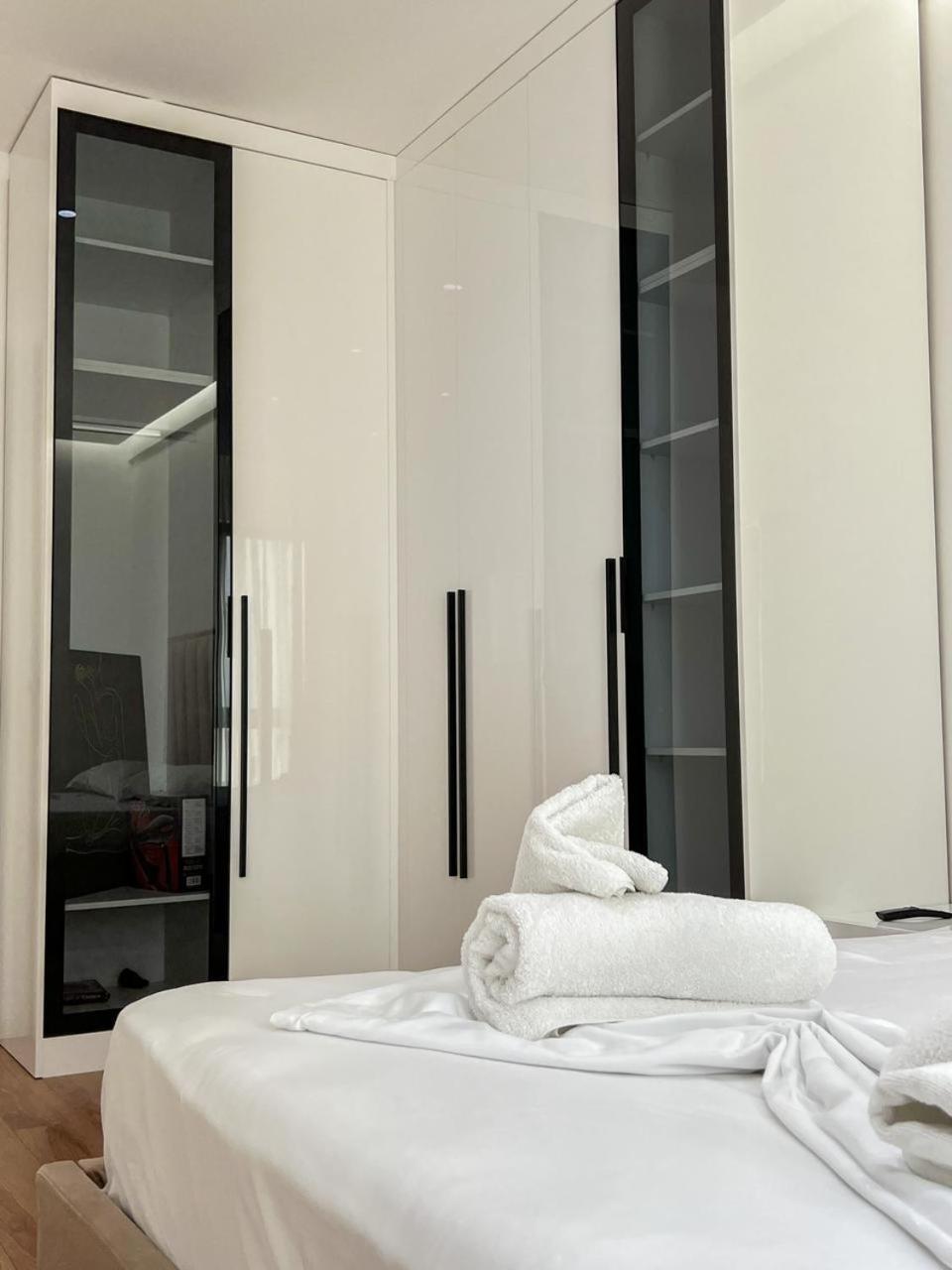 Lux Apartment At Arlis Tiranë Eksteriør bilde