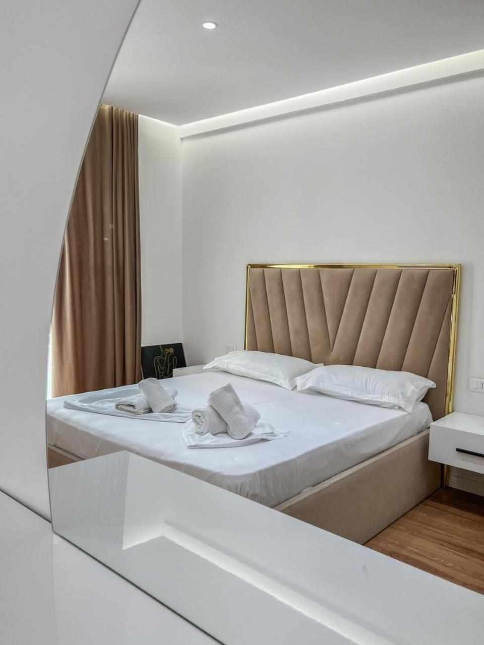 Lux Apartment At Arlis Tiranë Eksteriør bilde
